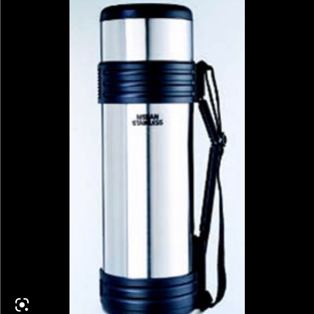 Stainless Steel Thermos Nissan 61 oz Large Silver / Black Handle